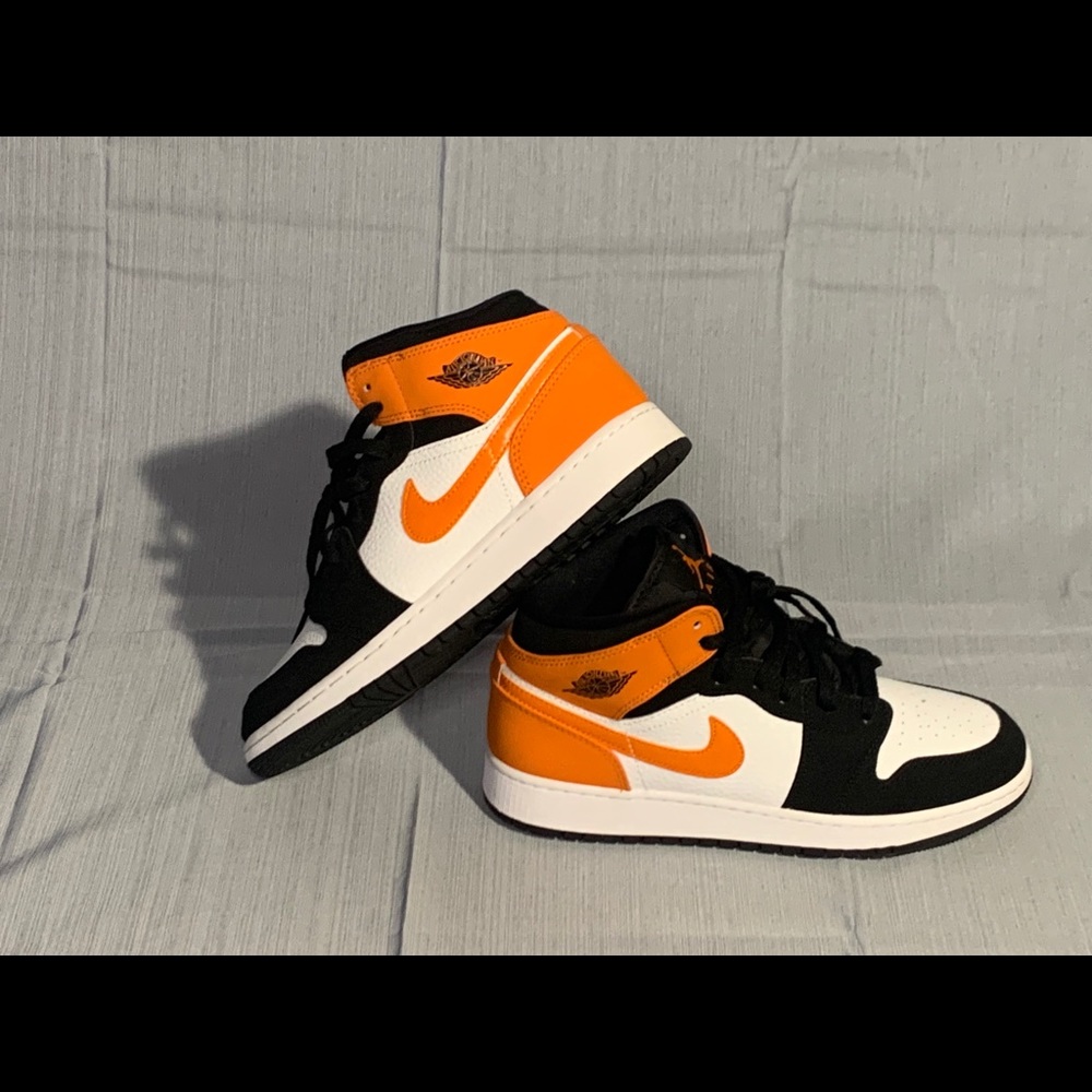 Shatter backboard Jordan 1 retros (Mid)